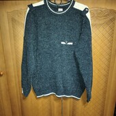 Тепла чоловіча кофта, розмір М, не пропустіть.