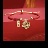 красная нить на удачу, с символом Дракона. размер регулируется