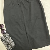 008 Відмінна класична чорна спідниця міді, C&A, маломирить