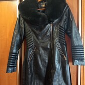 Пальто зимове в ідеальному стані