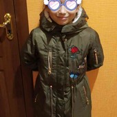 дуже якісна куртка носили зимою сезон холодна осінь весна в чудовому стані гарніша ніж на фото