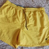 Яскраві якісні шорти у відмінному стані великий розмір.