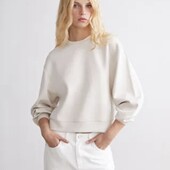 Стильний теплий укорочений світшот від Zara, розмір S. 98% бавовна.