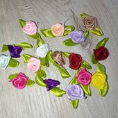 Троянди з тканини з листочками 10 шт.