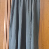 Класична чорна спідничка на пишні форми