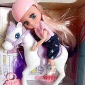 Ігровий набір Shantou Лялька Мія шарнірна з конем