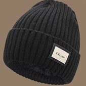 Стильна чоловіча тепла шапка — must-have цієї зими