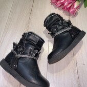 У гарному стані демі черевички,устілка 16см.