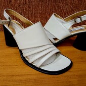 Стильненькие босоножки