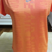 Спортивна футболка