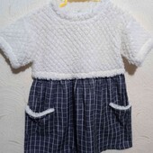 Цікава сукня для дівчинки 4-5 років.