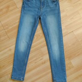 Джинси скіни на вік 7-8 років.