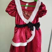 Дуже гарна різдвяна сукня( сукня місіс Клаус),5-6років