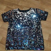 святкова футболка блуза в чудовому стані