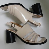 Лаковые босоножки р.36