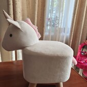 Дитячий стілець