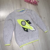 У новому стані светрик на зріст 92-98см.