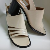 Лаковые босоножки в наличии р.36