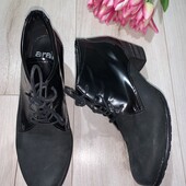 В ідеальному стані ботільйони ,устілка 26см.