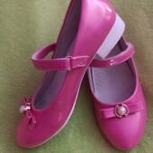 Святкові туфлі для дівчинки
