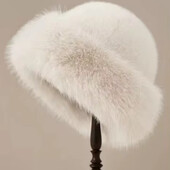 Шикарні теплі хутряні шапка-шапочки-високоякісне еко хутро!Колір-білий!