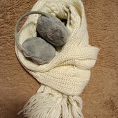 Вушка і великий шарф