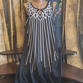 Гарне плаття. Скриває недоліки.