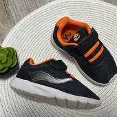 Кросівки 23 р, дуже легенькі