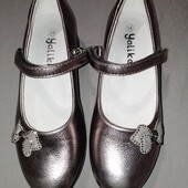 Шикарні туфлі+кросівки. Устілка 21 см + в подарунок кросівки 22 см устілка