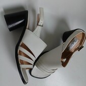 Стильненькие босоножки