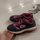 Жіночі кросівки 39 розмір