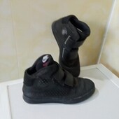 Шкіряні кросівки