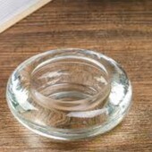 Новый стеклянный подсвечник