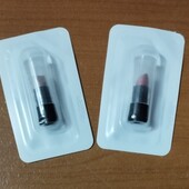 Набір із двох зразків Зволожувальної кремової губної помади "Ультра"