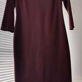 Сукня кольору бордо