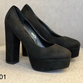 Туфлі шикарні на високому підборі