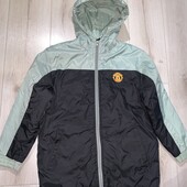 В ідеалі спортивна куртка на 11-12років.