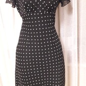 Симпатична сукня в горох