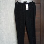 Новые брендовые брюки с серебристыми вкраплениями р.20.