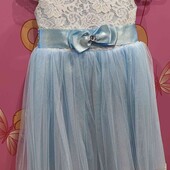 дуже гарне нарядне плаття 4-6 років 