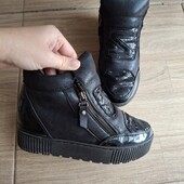 Зимові ботинки у гарному стані