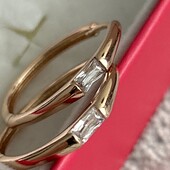 Серьги- кольца,классика,с цирконом,нежные , позолота 585 пробы,диаметр 2.2 см