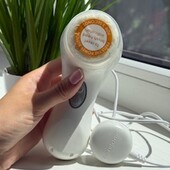 Clarisonic Mia 2 з магнітною зарядкою. Електрична щітка для очищення обличчя. Повністю працююча.