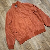 Зручна легенька курточка!