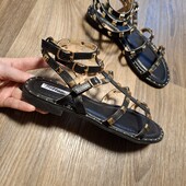 Круті стильні зручні босоніжки!