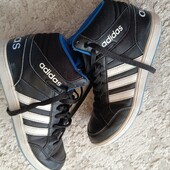 Кросівки фірми Adidas 37 розміру за устілкою 23 см.