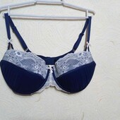 Бюстгальтер 38/85 DD.