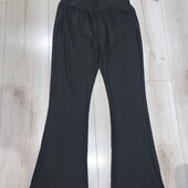 В ідеалі як нові стрейчеві штанці кльош,розмір М.