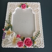 Рамка для фотографій з квітковим барельєфом