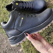 Зимові черевики чоботи ботинки натуралтна шкіра хутро кожа кросівки 40,44р 26/29см